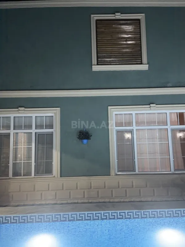 Kirayə verilir 5 otaqlı həyət evi 300 m²