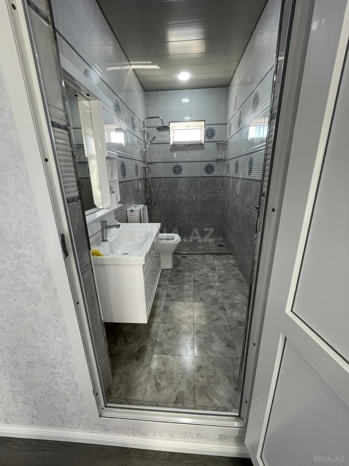 Kirayə verilir 5 otaqlı həyət evi 300 m²