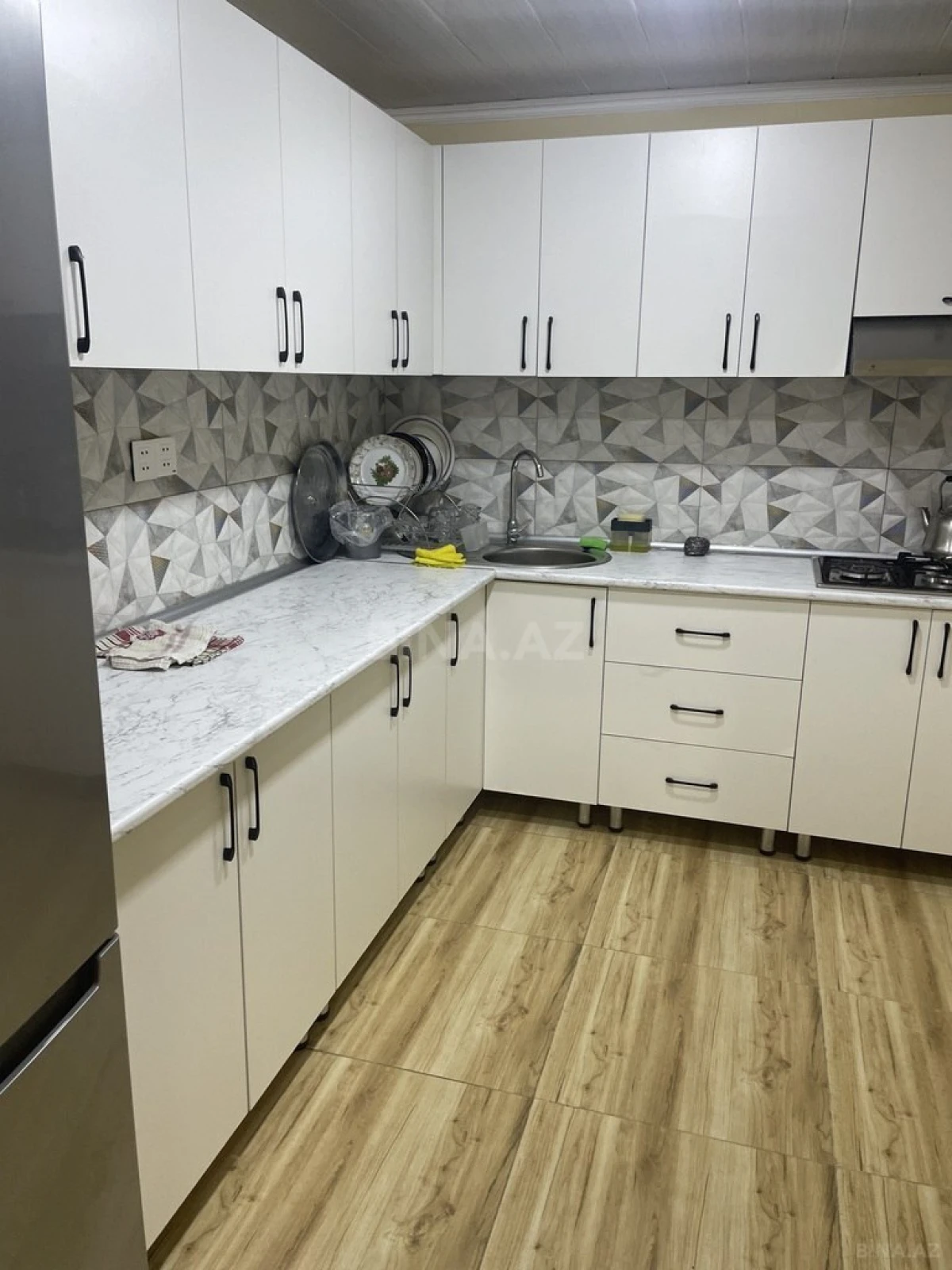 Kirayə verilir 5 otaqlı həyət evi 300 m²