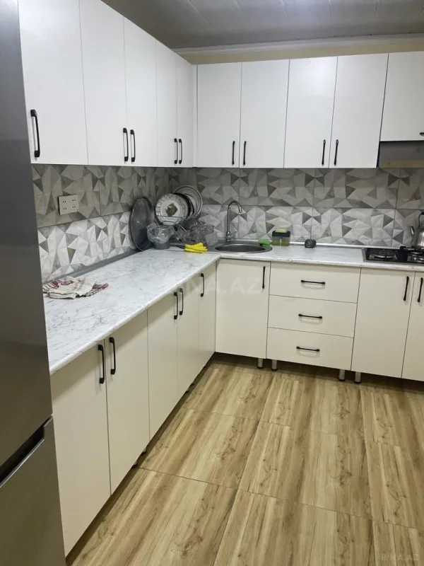 Kirayə verilir 5 otaqlı həyət evi 300 m²