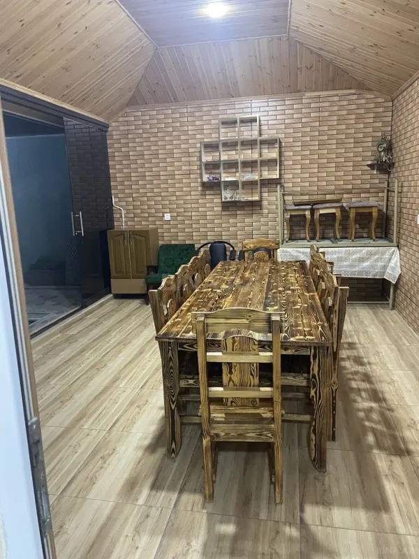 Kirayə verilir 5 otaqlı həyət evi 300 m²