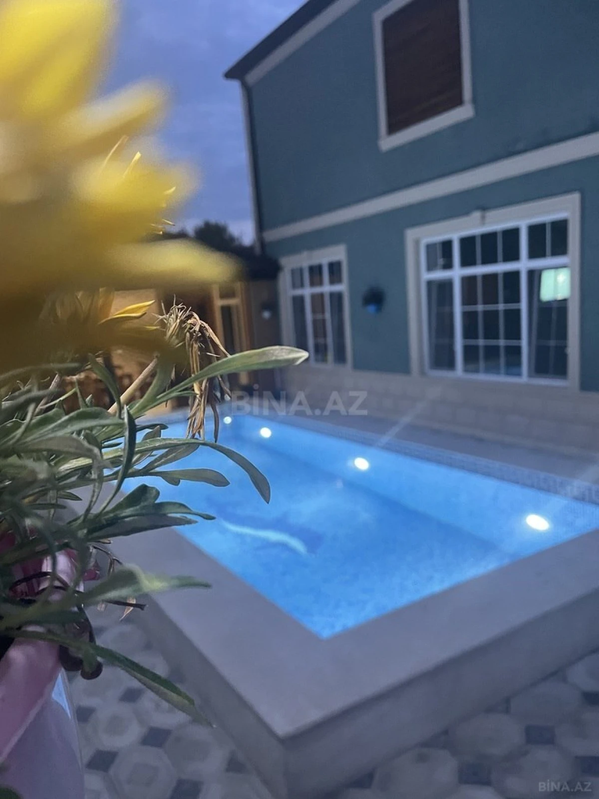 Kirayə verilir 5 otaqlı həyət evi 300 m²