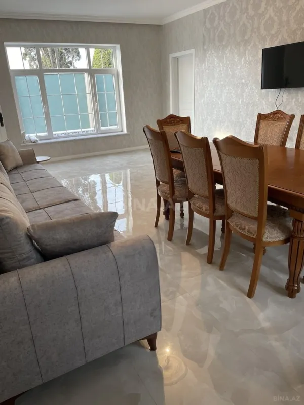 Kirayə verilir 5 otaqlı həyət evi 300 m²