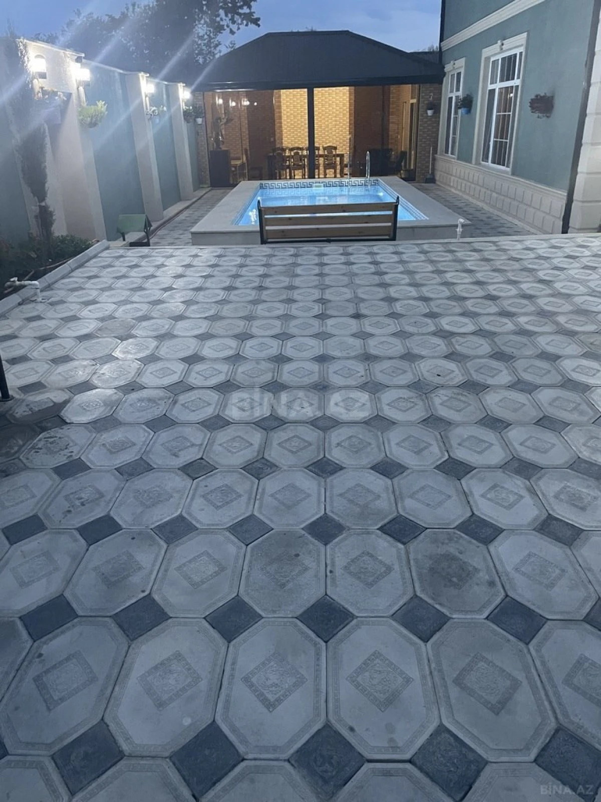 Kirayə verilir 5 otaqlı həyət evi 300 m²