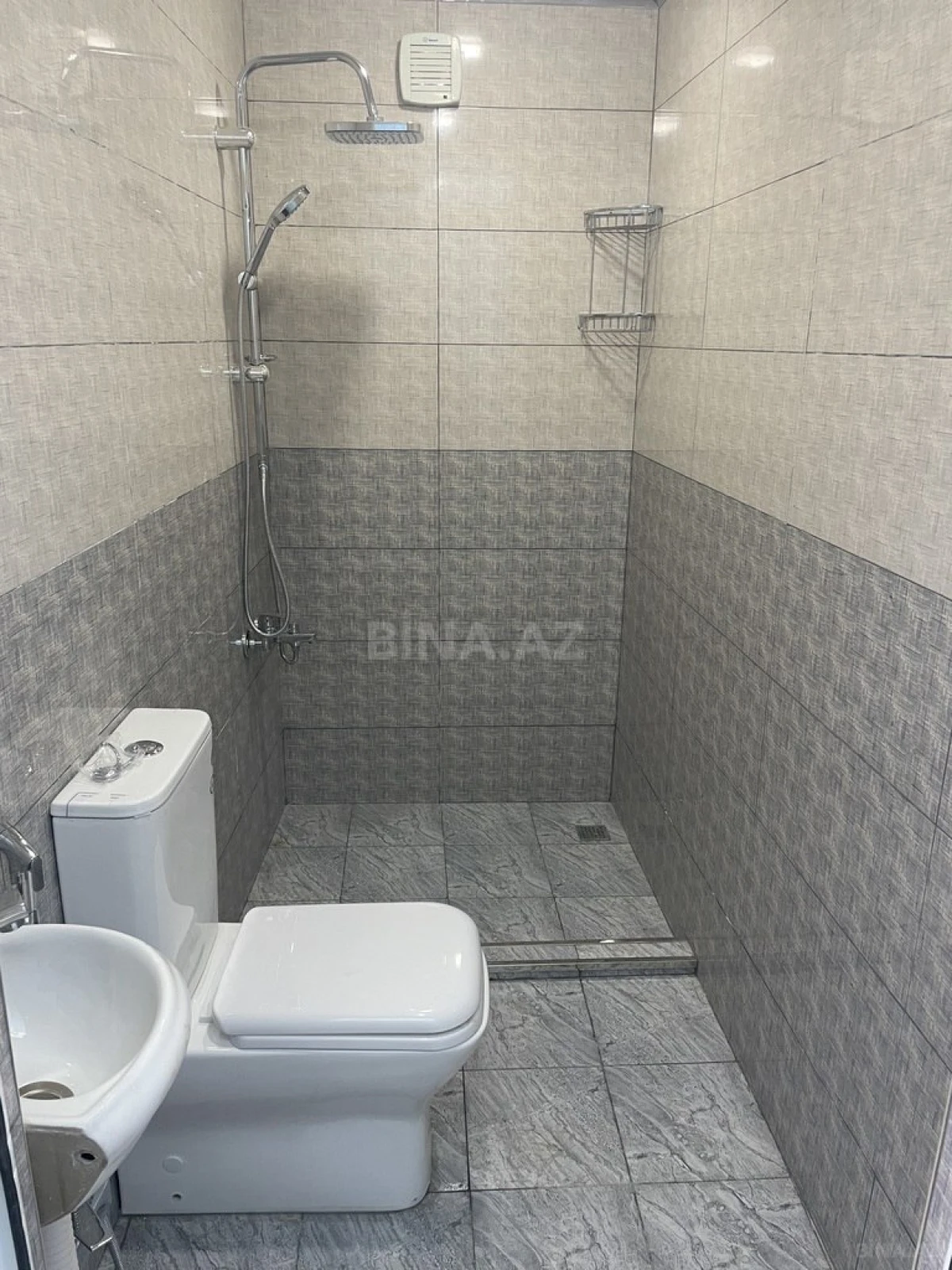 Kirayə verilir 5 otaqlı həyət evi 300 m²