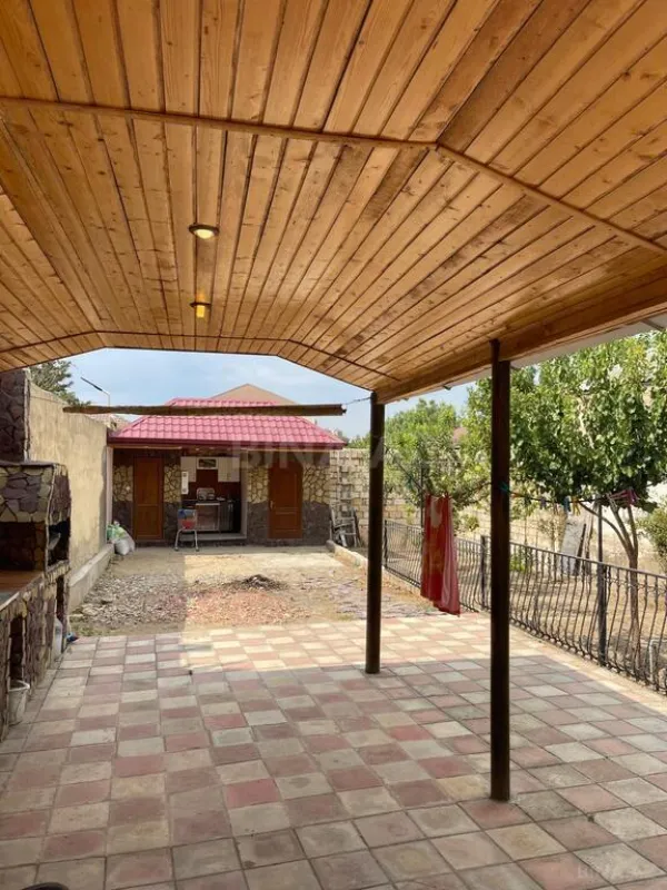 Satılır 3 otaqlı həyət evi 100 m²