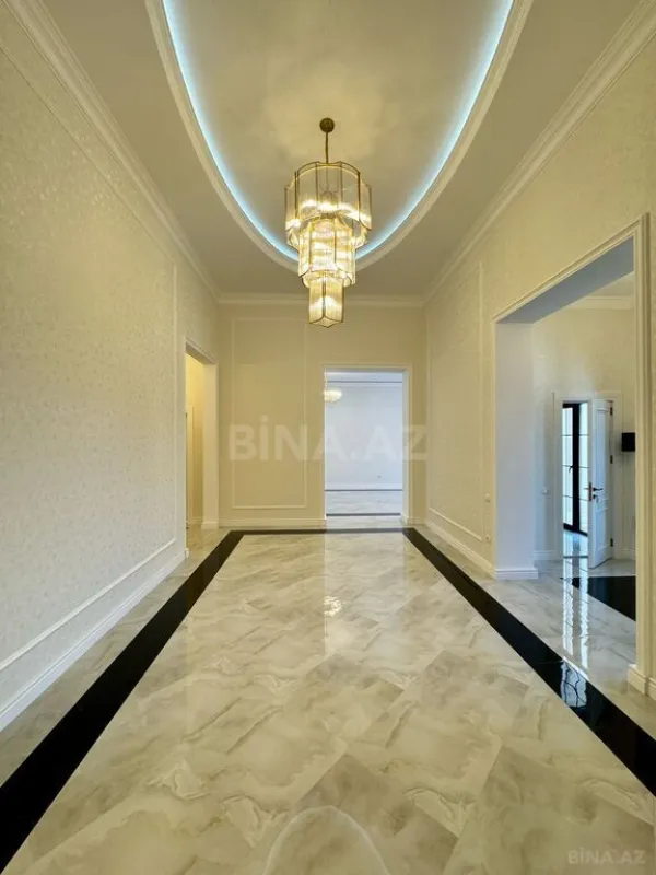 Satılır 6 otaqlı həyət evi 250 m²