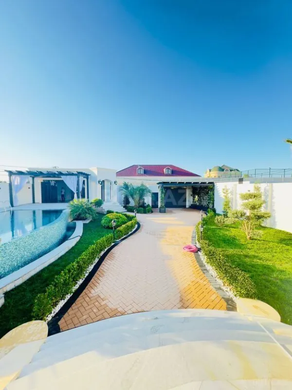 Satılır 6 otaqlı həyət evi 250 m²