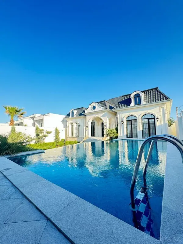 Satılır 6 otaqlı həyət evi 250 m²