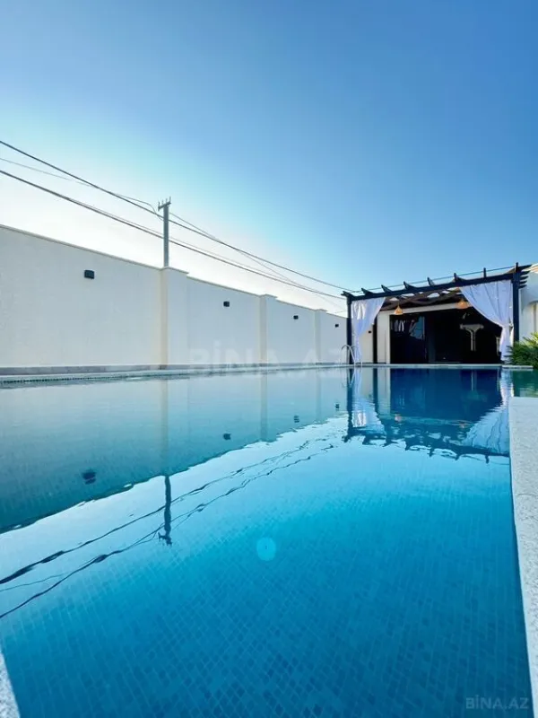 Satılır 6 otaqlı həyət evi 250 m²