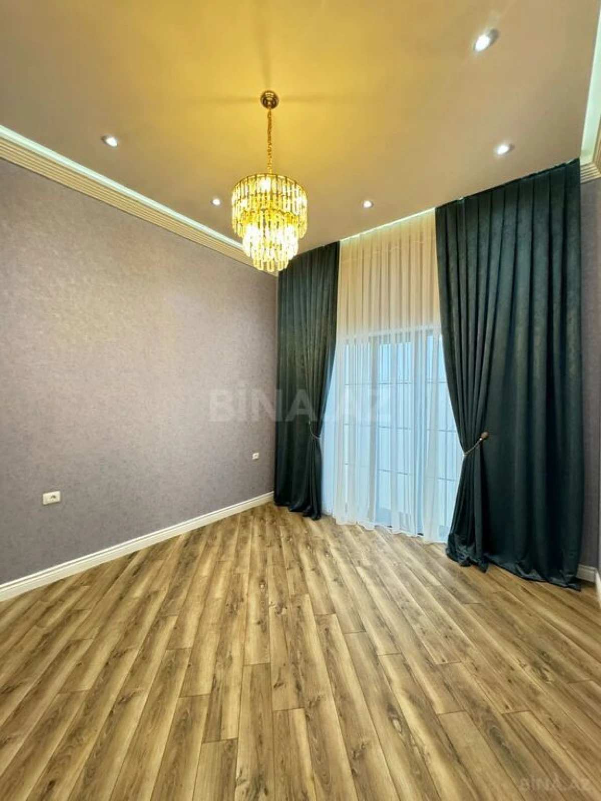 Satılır 6 otaqlı həyət evi 250 m²