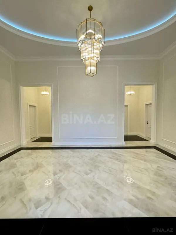 Satılır 6 otaqlı həyət evi 250 m²