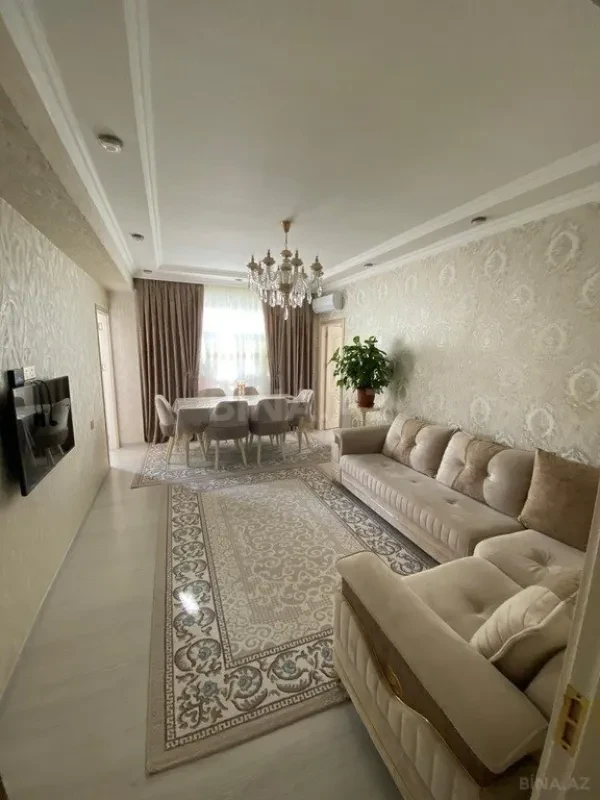 Satılır 4 otaqlı mənzil 82 m²