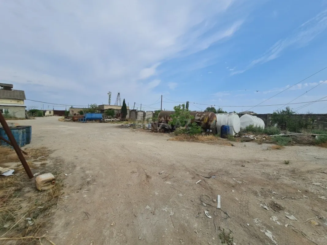 Satılır torpaq sahəsi 180 m²