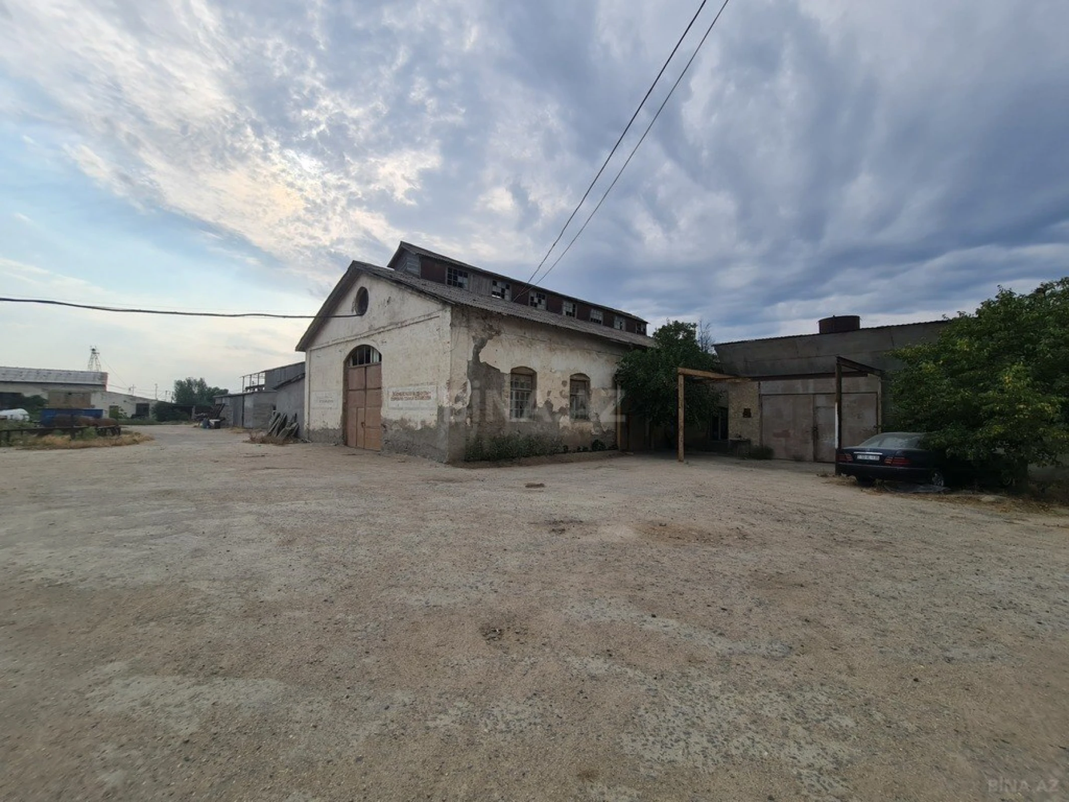 Satılır torpaq sahəsi 180 m²