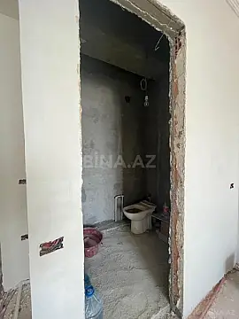 Satılır 4 otaqlı mənzil 196 m²