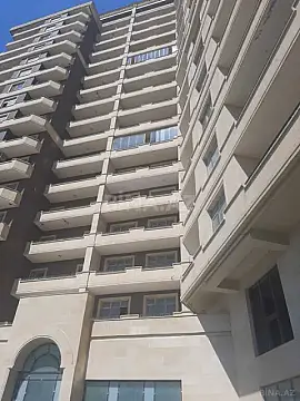 Satılır 4 otaqlı mənzil 196 m² — Bakı, Badamdar 4 otaq 196.00 m²