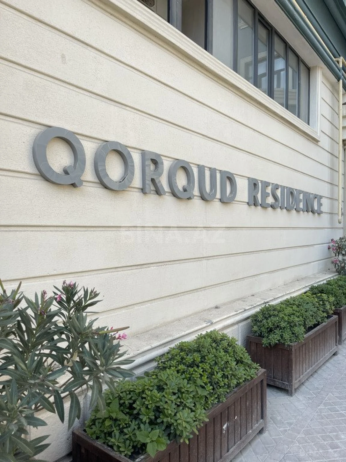 Satılır 4 otaqlı mənzil 276 m²