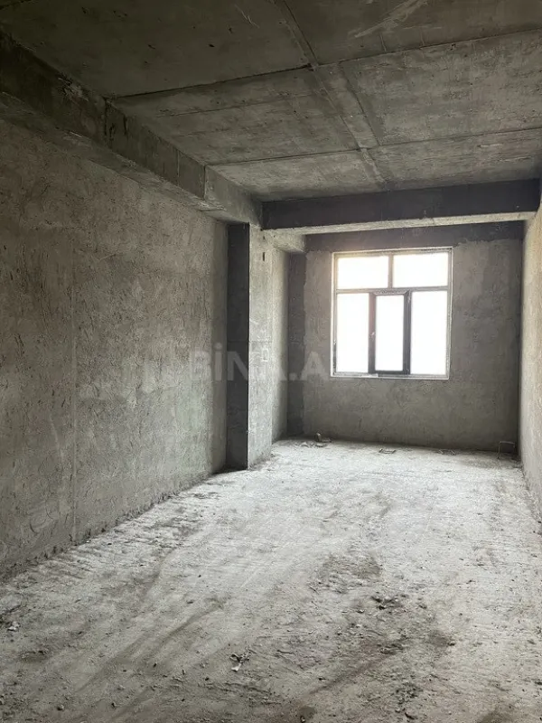 Satılır 4 otaqlı mənzil 276 m²
