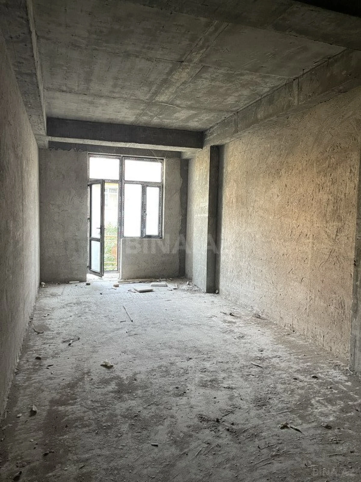 Satılır 4 otaqlı mənzil 276 m²