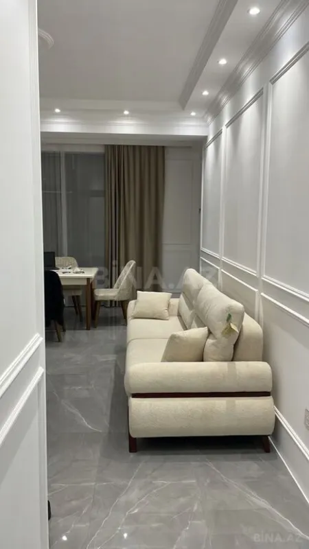 Kirayə verilir 2 otaqlı mənzil 75 m²