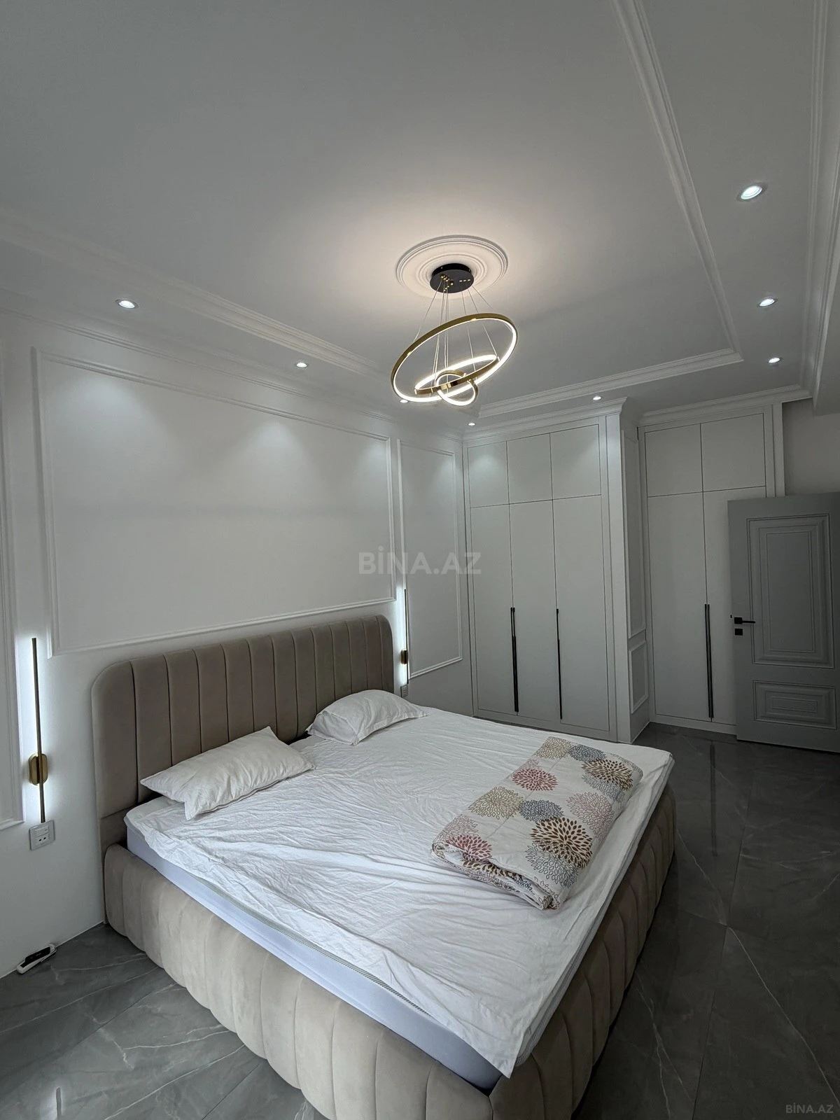 Kirayə verilir 2 otaqlı mənzil 75 m²