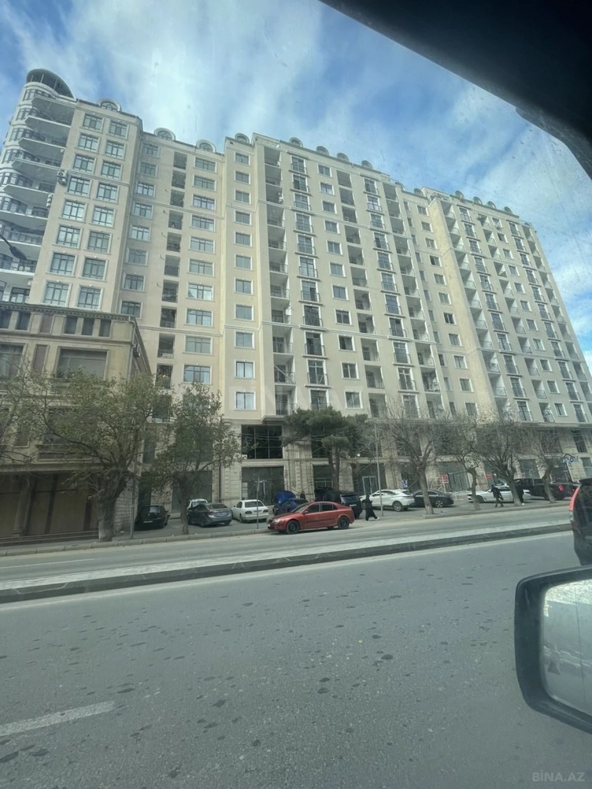 Kirayə verilir 2 otaqlı mənzil 75 m²