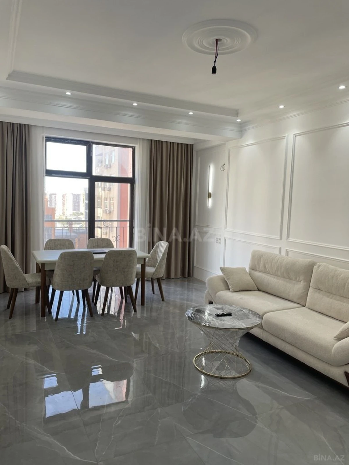 Kirayə verilir 2 otaqlı mənzil 75 m²