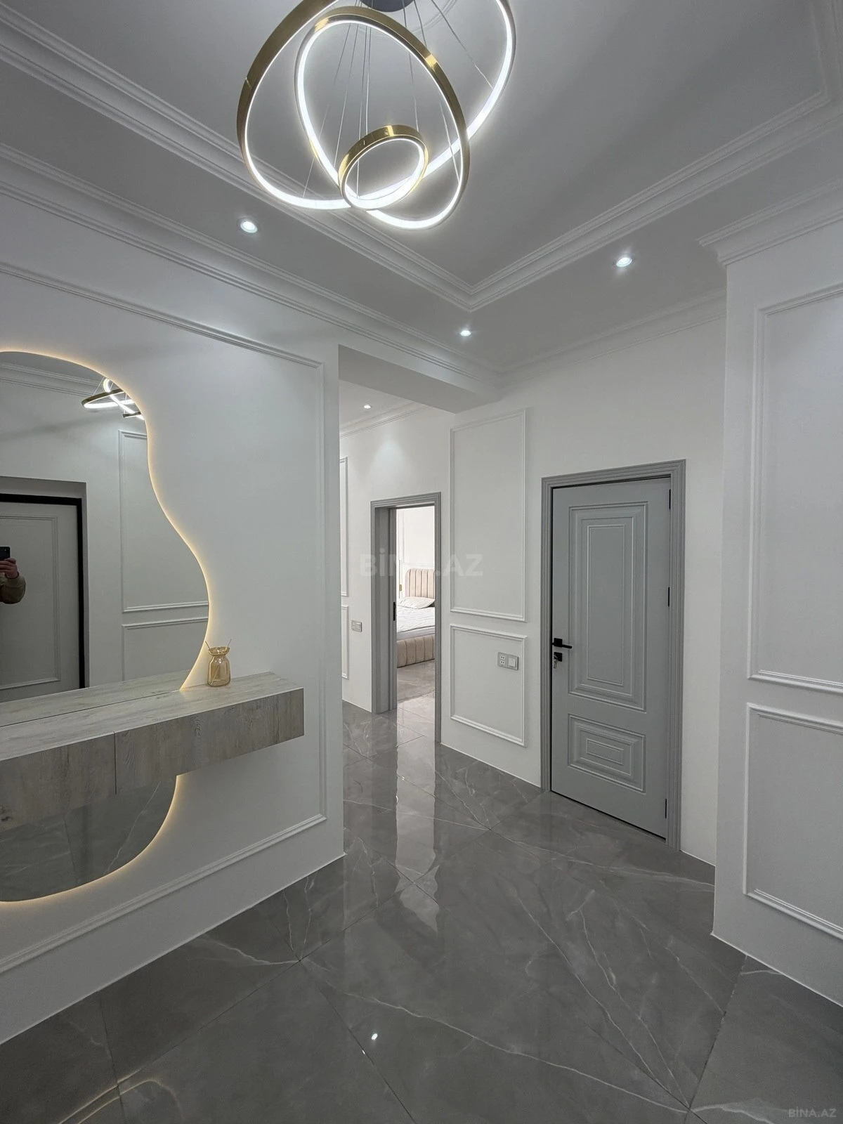 Kirayə verilir 2 otaqlı mənzil 75 m²