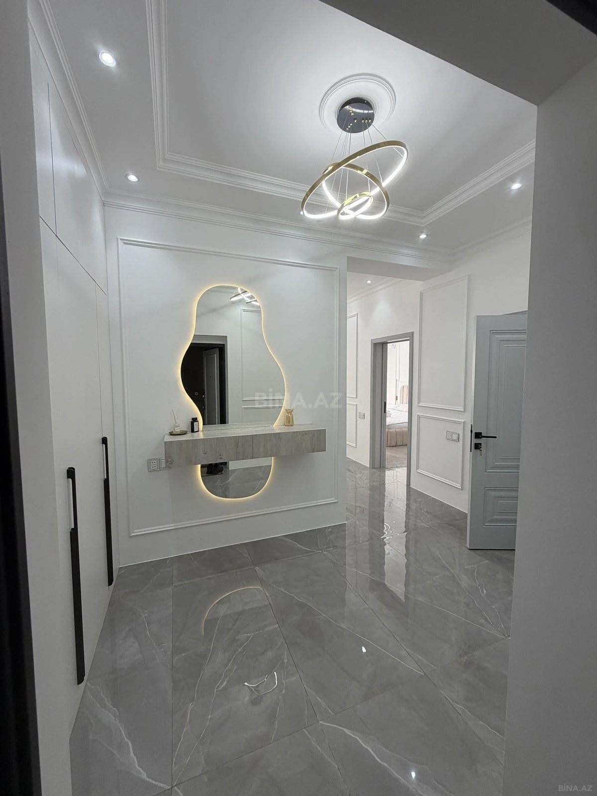 Kirayə verilir 2 otaqlı mənzil 75 m²