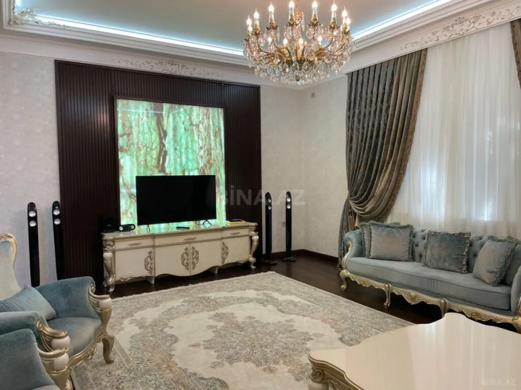Satılır 7 otaqlı həyət evi 510 m²