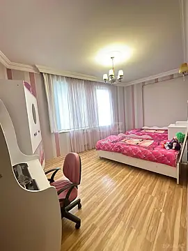 Satılır 3 otaqlı mənzil 132 m²