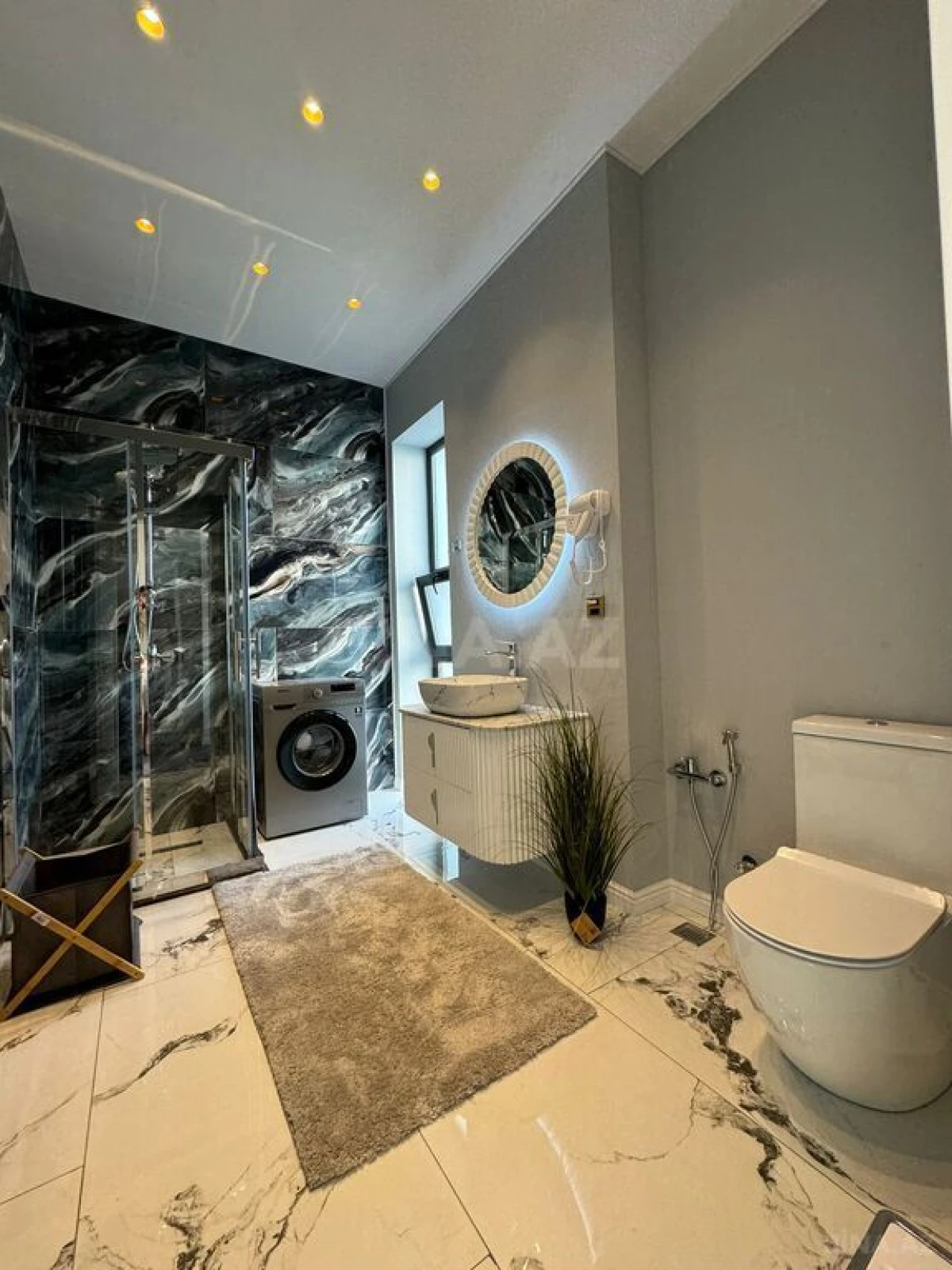 Satılır 4 otaqlı həyət evi 200 m²