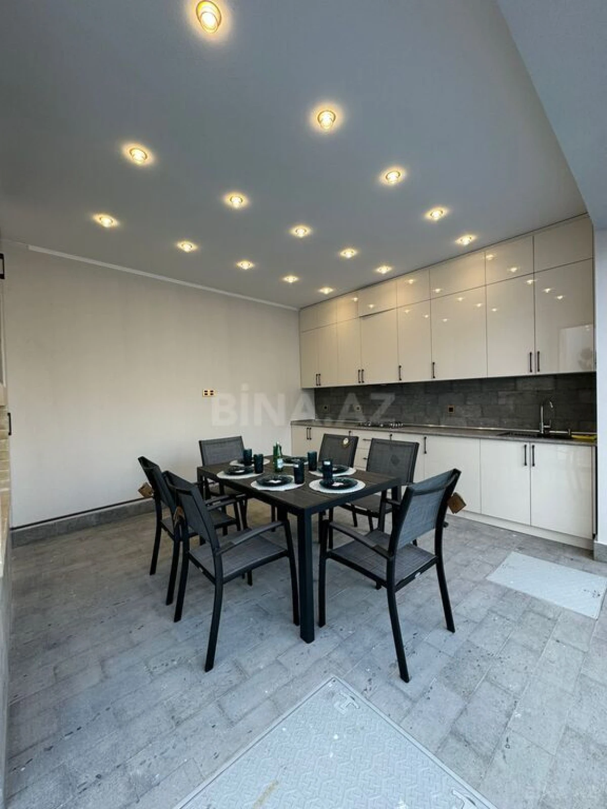 Satılır 4 otaqlı həyət evi 200 m²