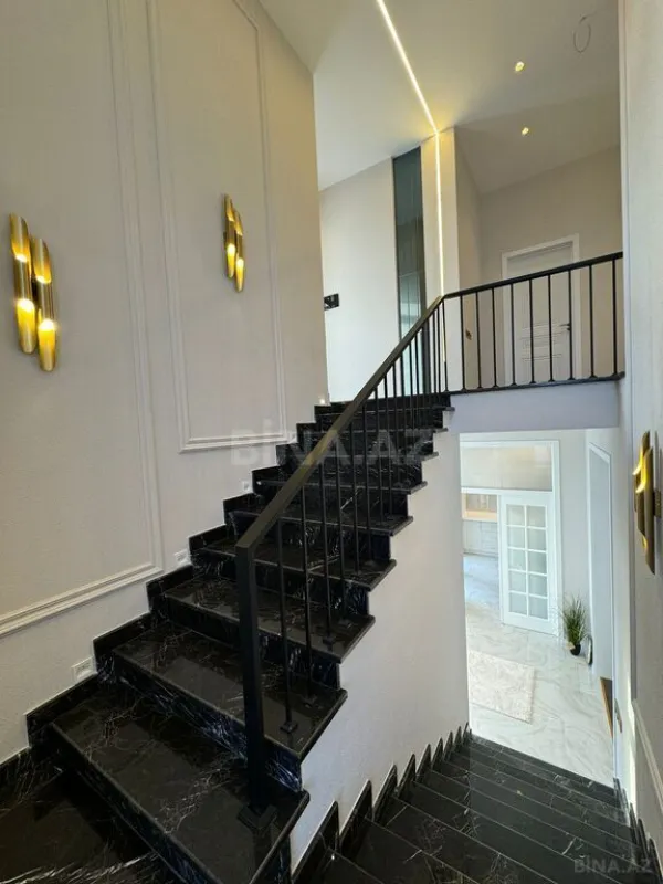 Satılır 4 otaqlı həyət evi 200 m²