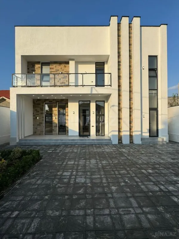 Satılır 4 otaqlı həyət evi 200 m²