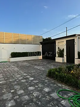 Satılır 4 otaqlı həyət evi 200 m²