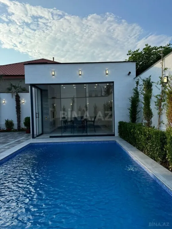 Satılır 4 otaqlı həyət evi 200 m²