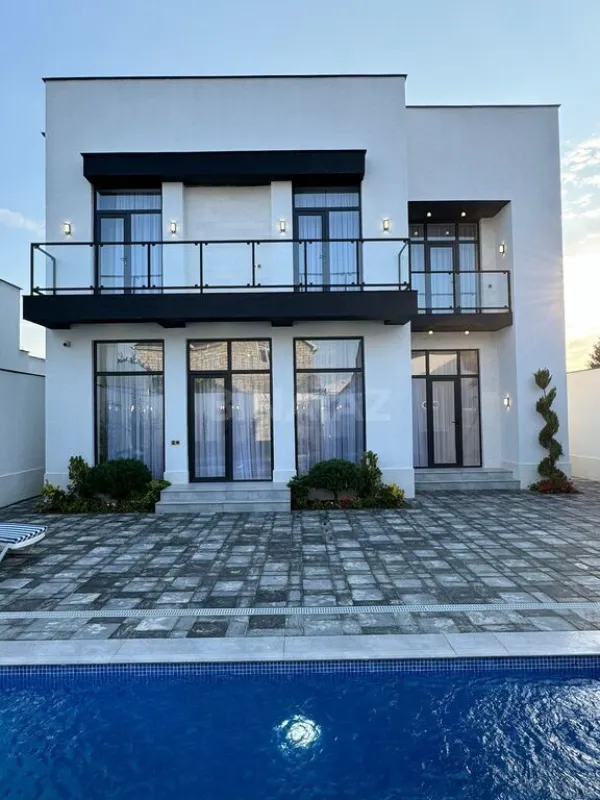 Satılır 4 otaqlı həyət evi 200 m²