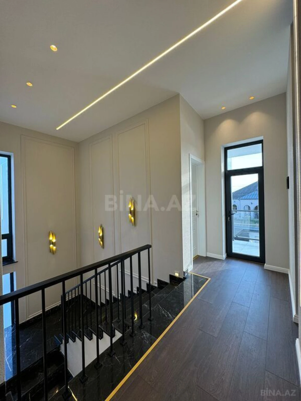 Satılır 4 otaqlı həyət evi 200 m²
