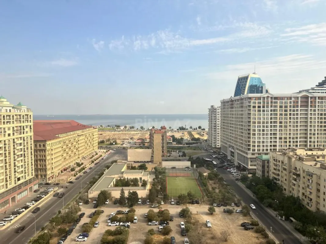 Satılır 3 otaqlı mənzil 155 m²