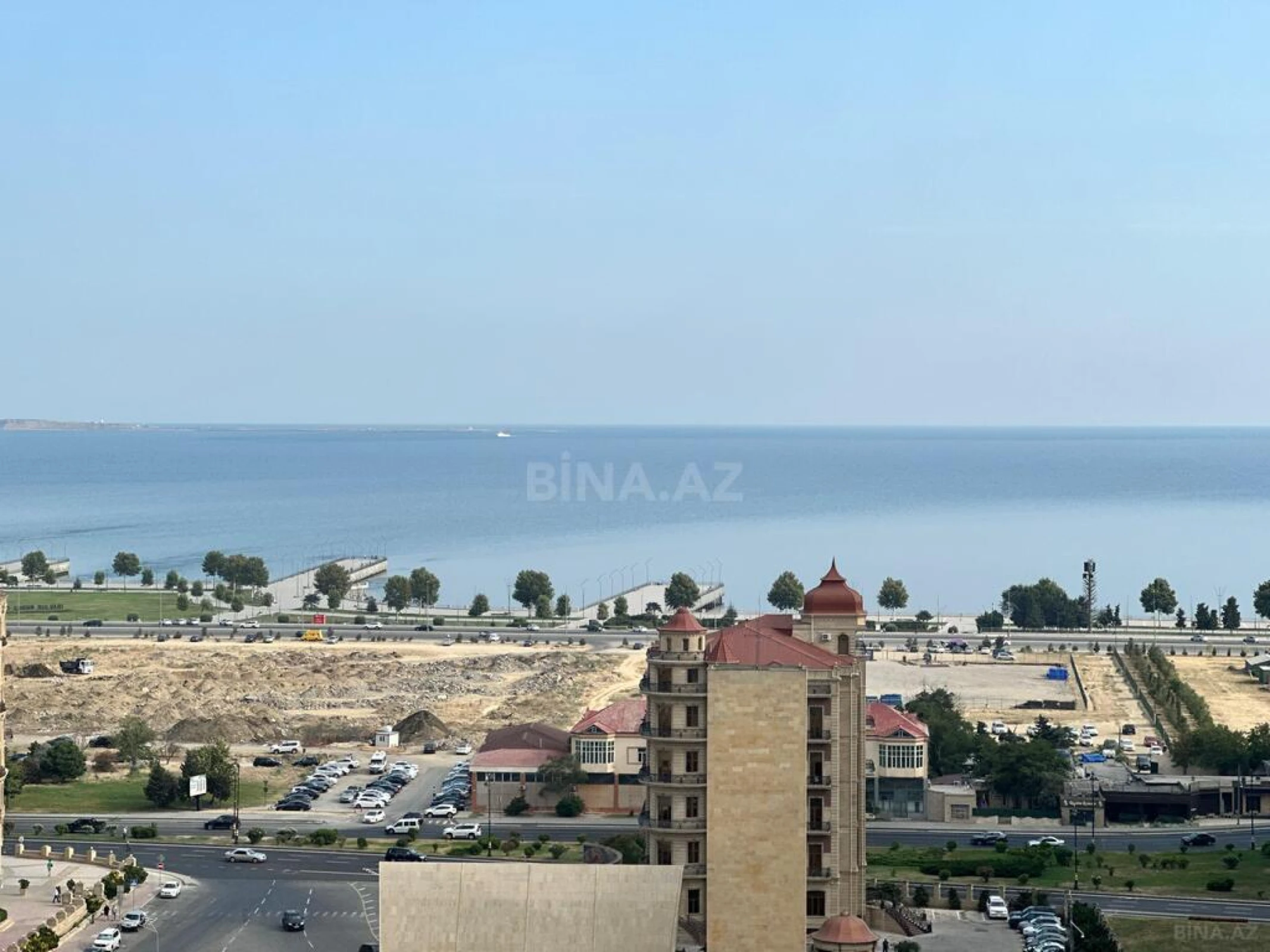 Satılır 3 otaqlı mənzil 155 m²