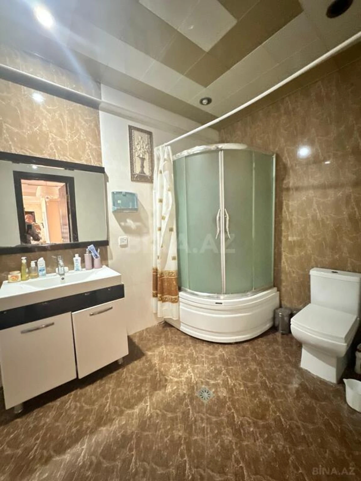 Satılır 3 otaqlı mənzil 155 m²