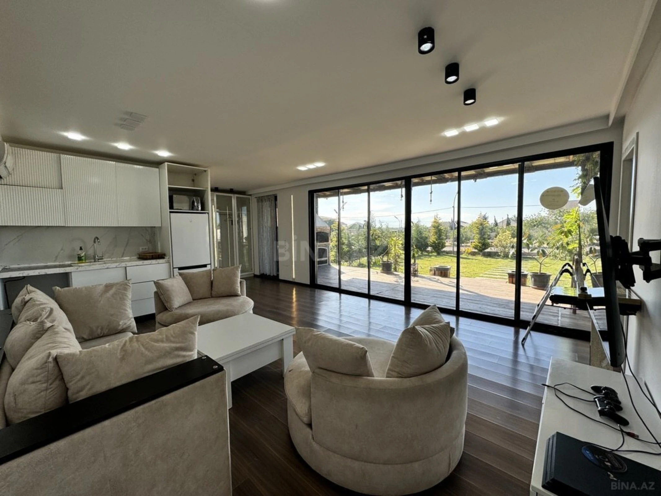 Kirayə verilir 3 otaqlı həyət evi 100 m²