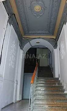 Satılır 6 otaqlı mənzil 250 m²