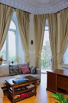 Satılır 6 otaqlı mənzil 250 m²