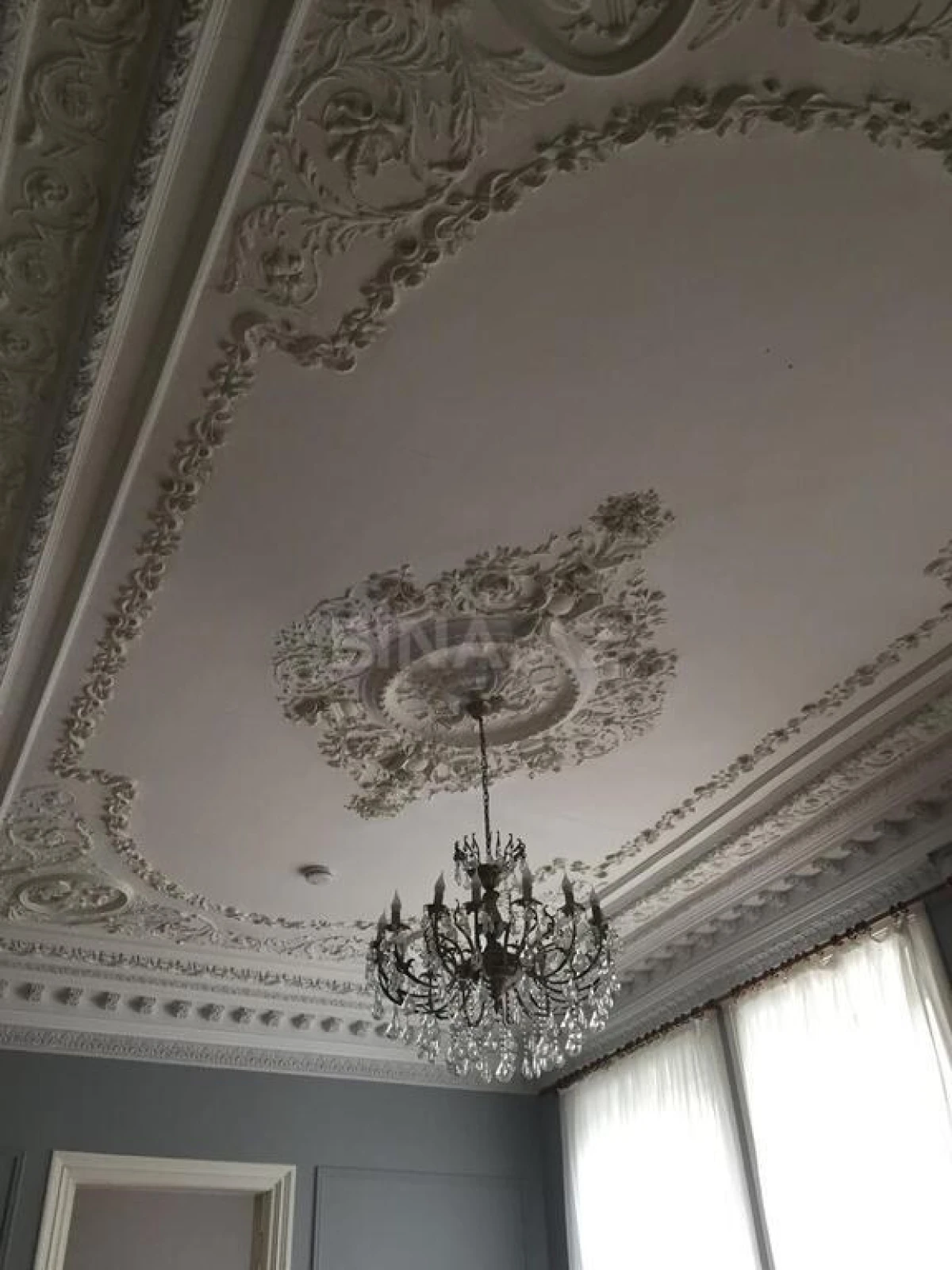 Satılır 6 otaqlı mənzil 250 m²