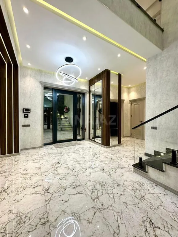 Kirayə verilir 6 otaqlı həyət evi 290 m²