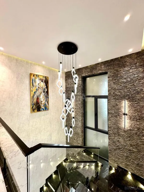 Kirayə verilir 6 otaqlı həyət evi 290 m²