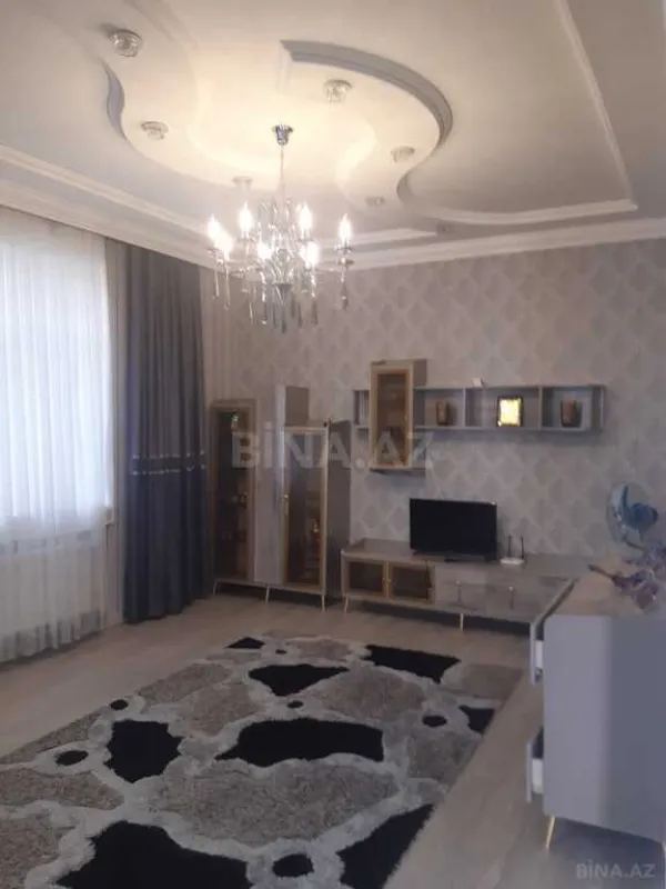 Satılır 6 otaqlı həyət evi 220 m²